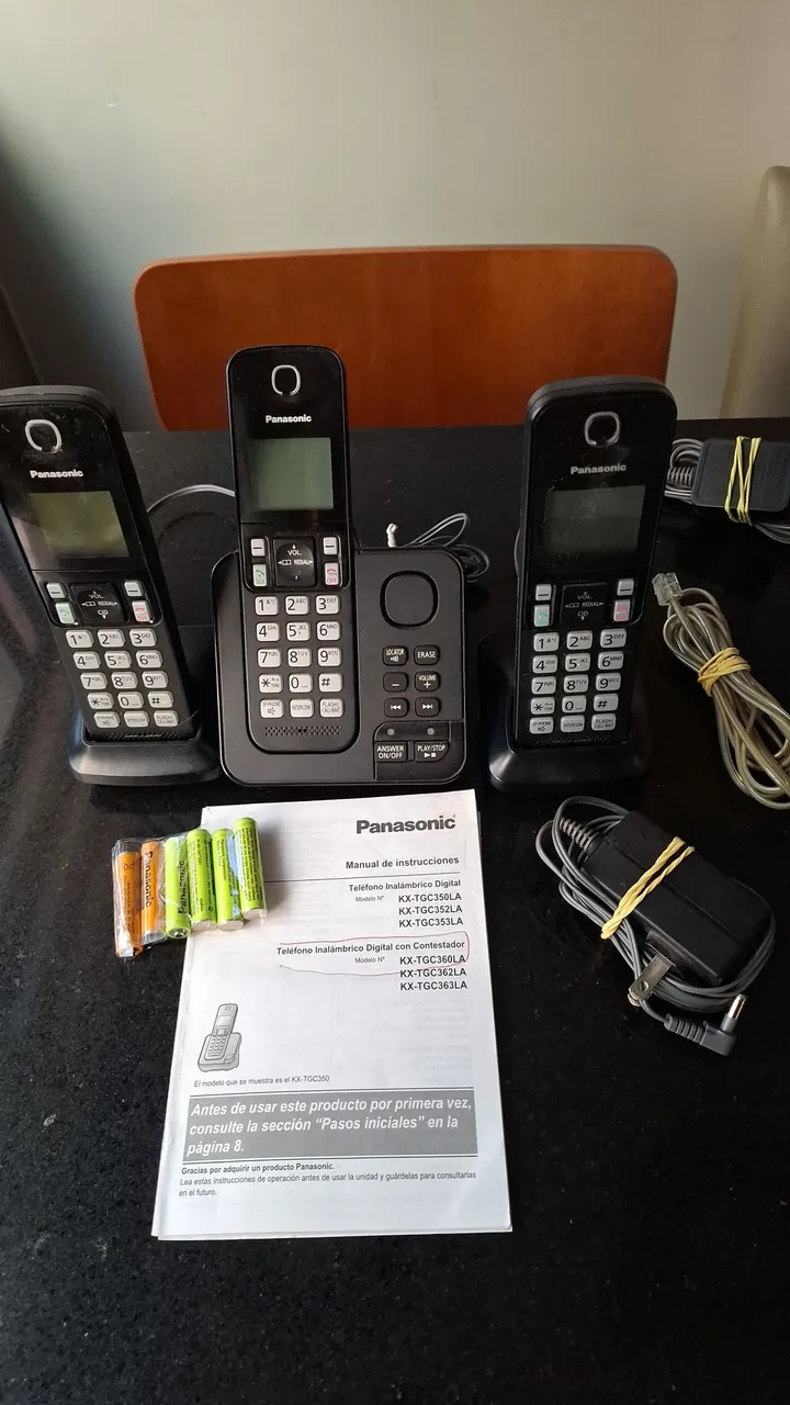 Unidade Basica de telefone Panasonic KX-TGC360LA