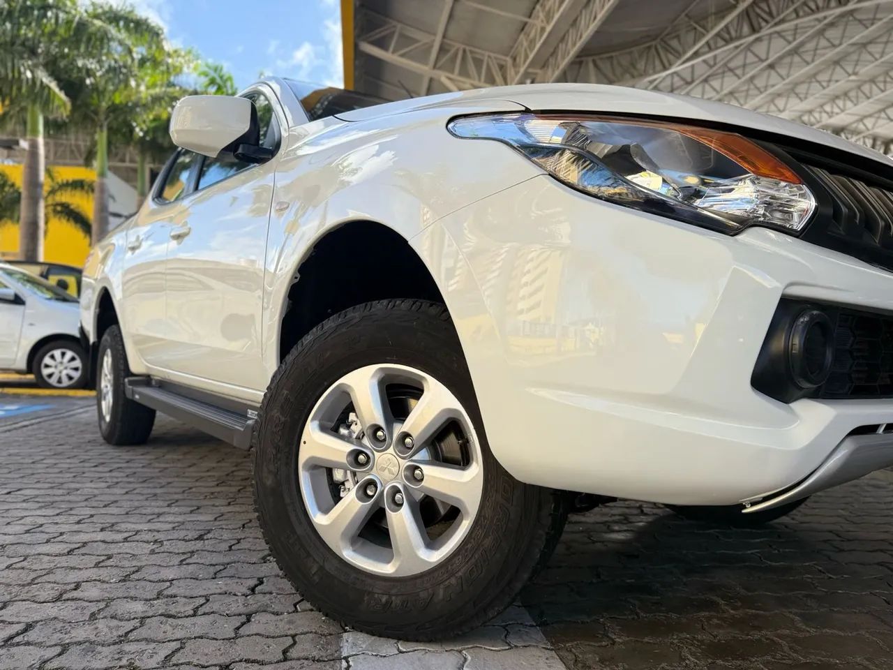 Mitsubishi L200 Triton 2.4 16V Turbo Diesel Gl Cd 4X4 Manual - Foto 3
