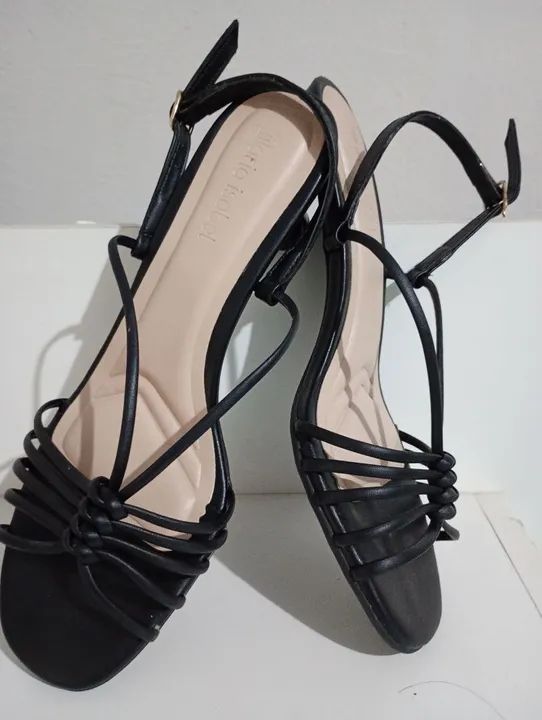 Sandália Maria Isabel 