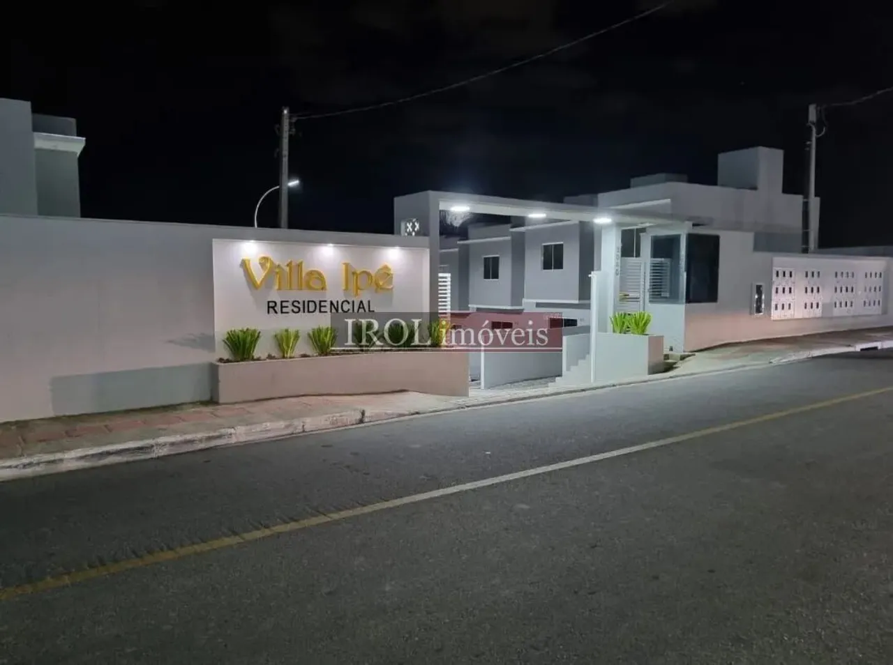 Sobrado à venda no bairro Espinheiros - Itajaí/SC