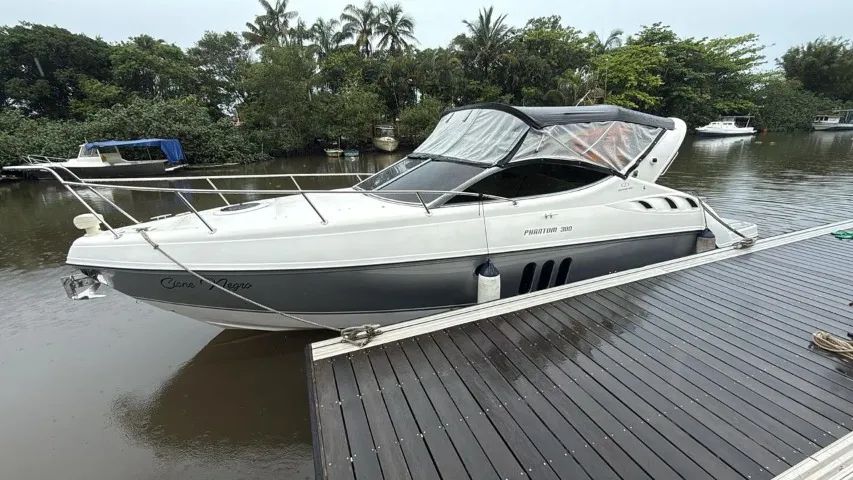 Lancha Panthom Schefer 300 Ano 2012  Motor 2 X Mercruiser 4.5 V6 Mp