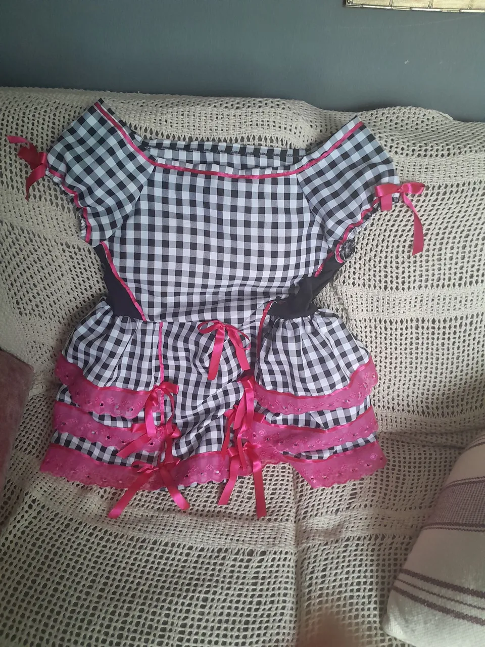 Vestido Xadrez com Detalhes em Rosa