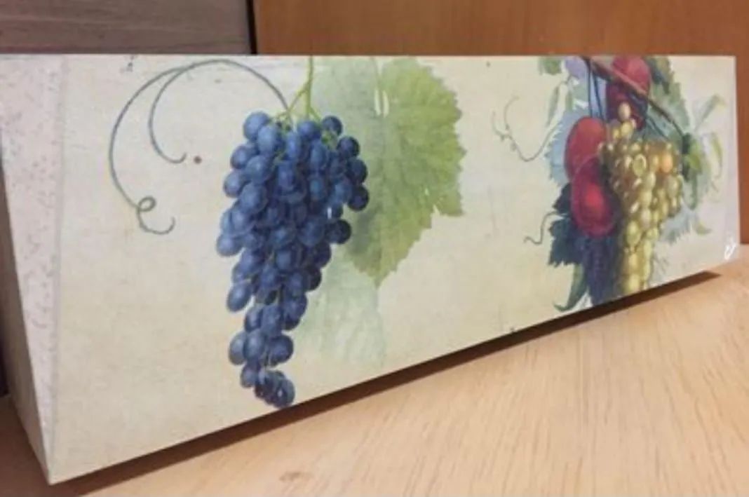 Porta Vinho em Mdf com fecho - Foto 4
