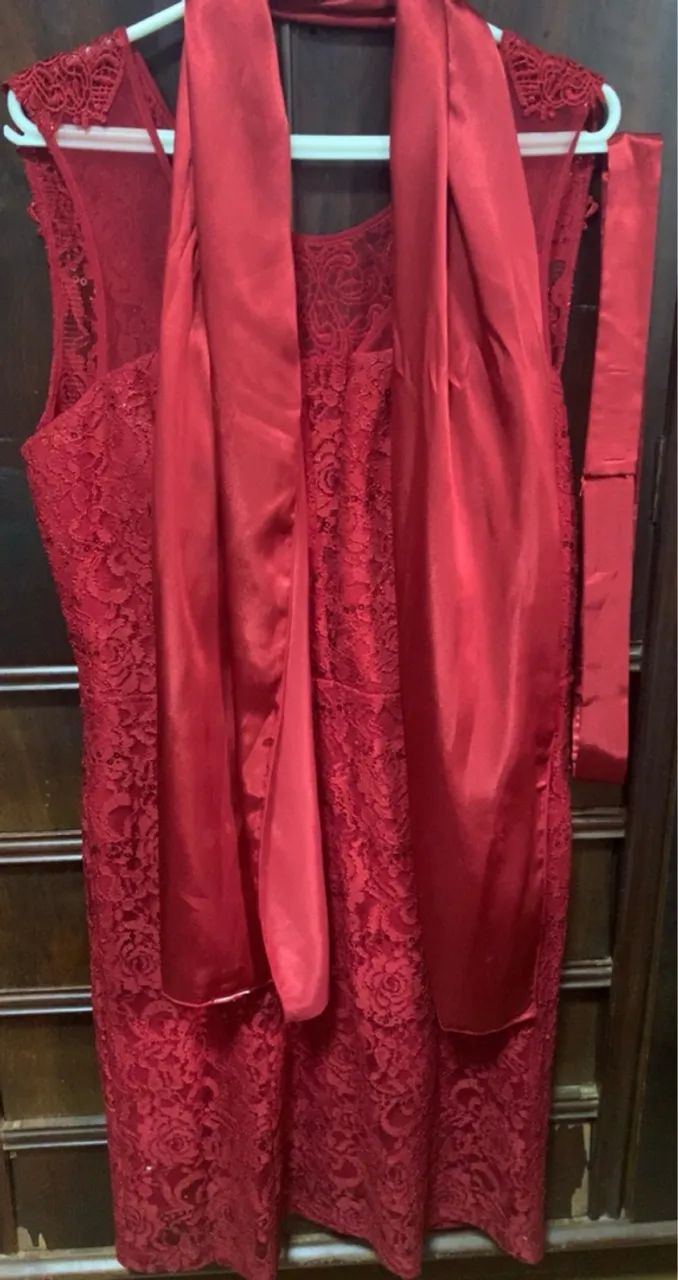 Vestido de RENDA VERMELHA Pouco Usado - Foto 5