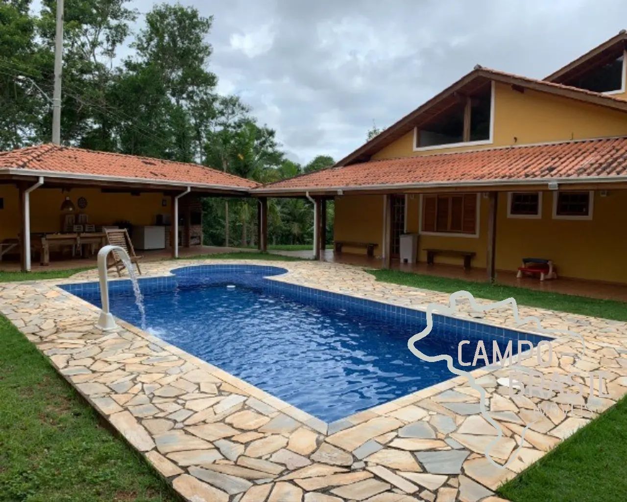 LINDA CHÁCARA 4.000MTS EM GUARAREMA!