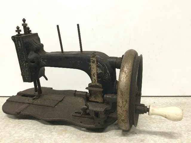 maquina de costura antiga - Foto 4