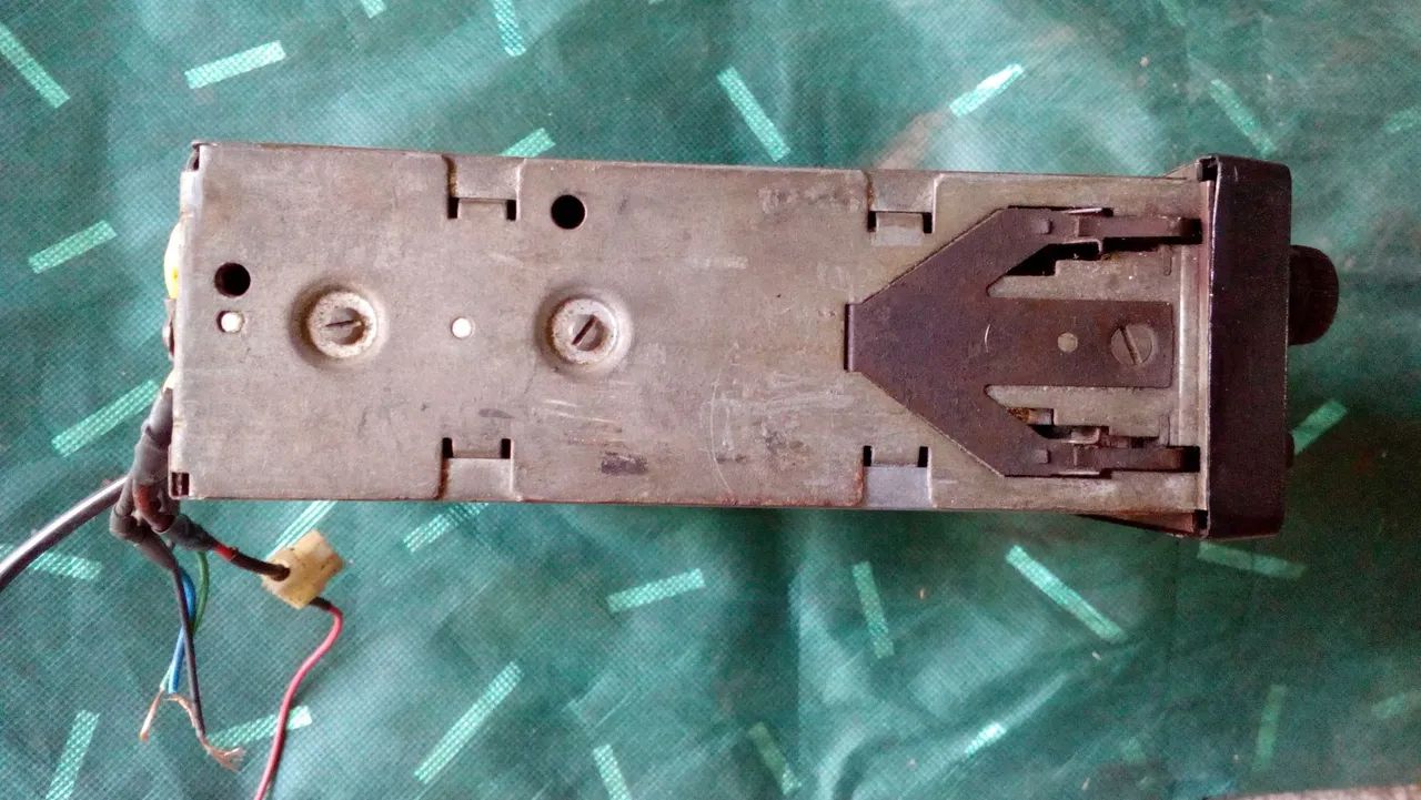 Rádio Automotivo Bosch San Francisco AM/FM 4 Band Stereo Receiver 25 Watt - Foto 5