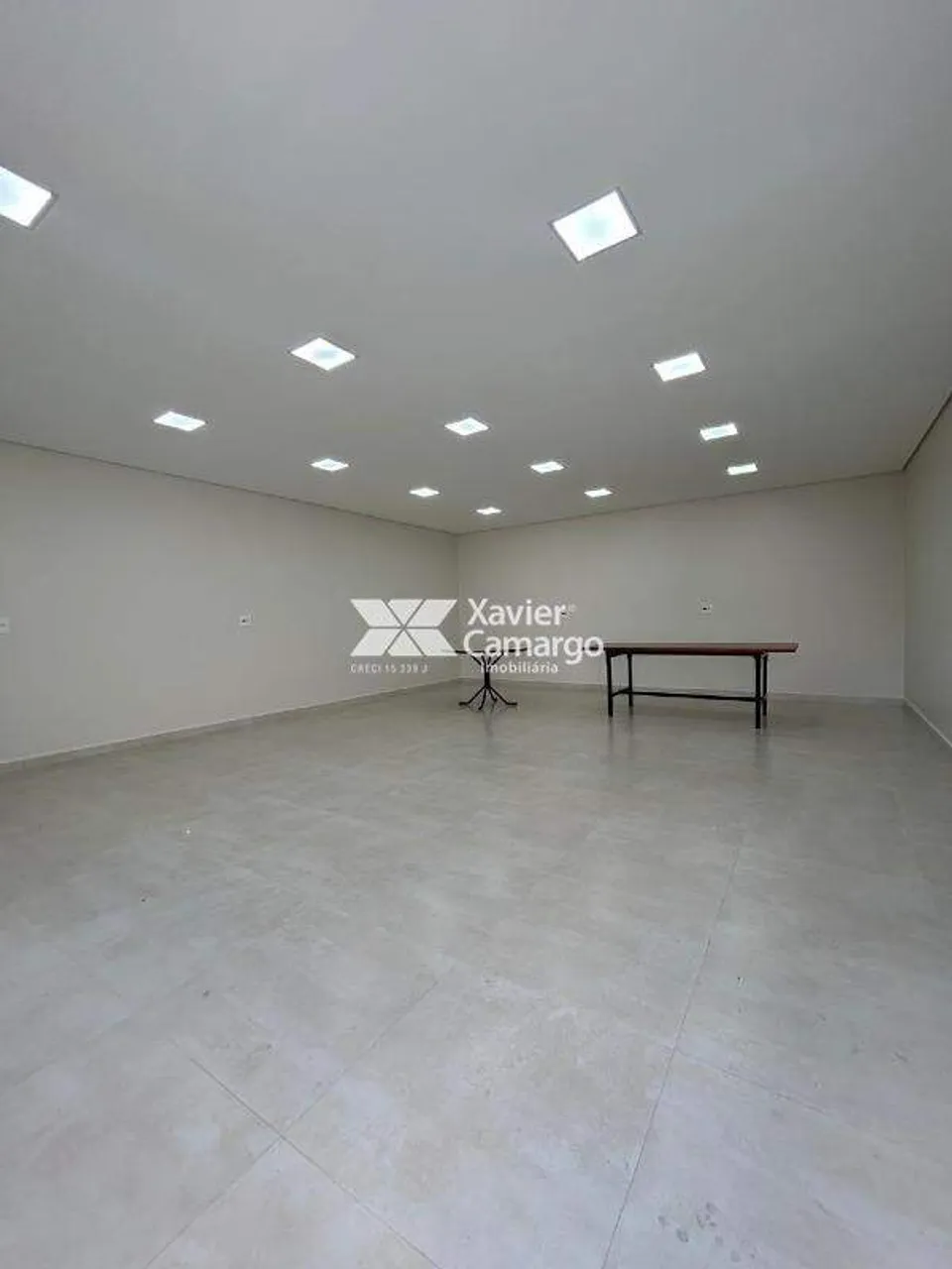 Sala para locação no Centro de Rio Claro- SP.