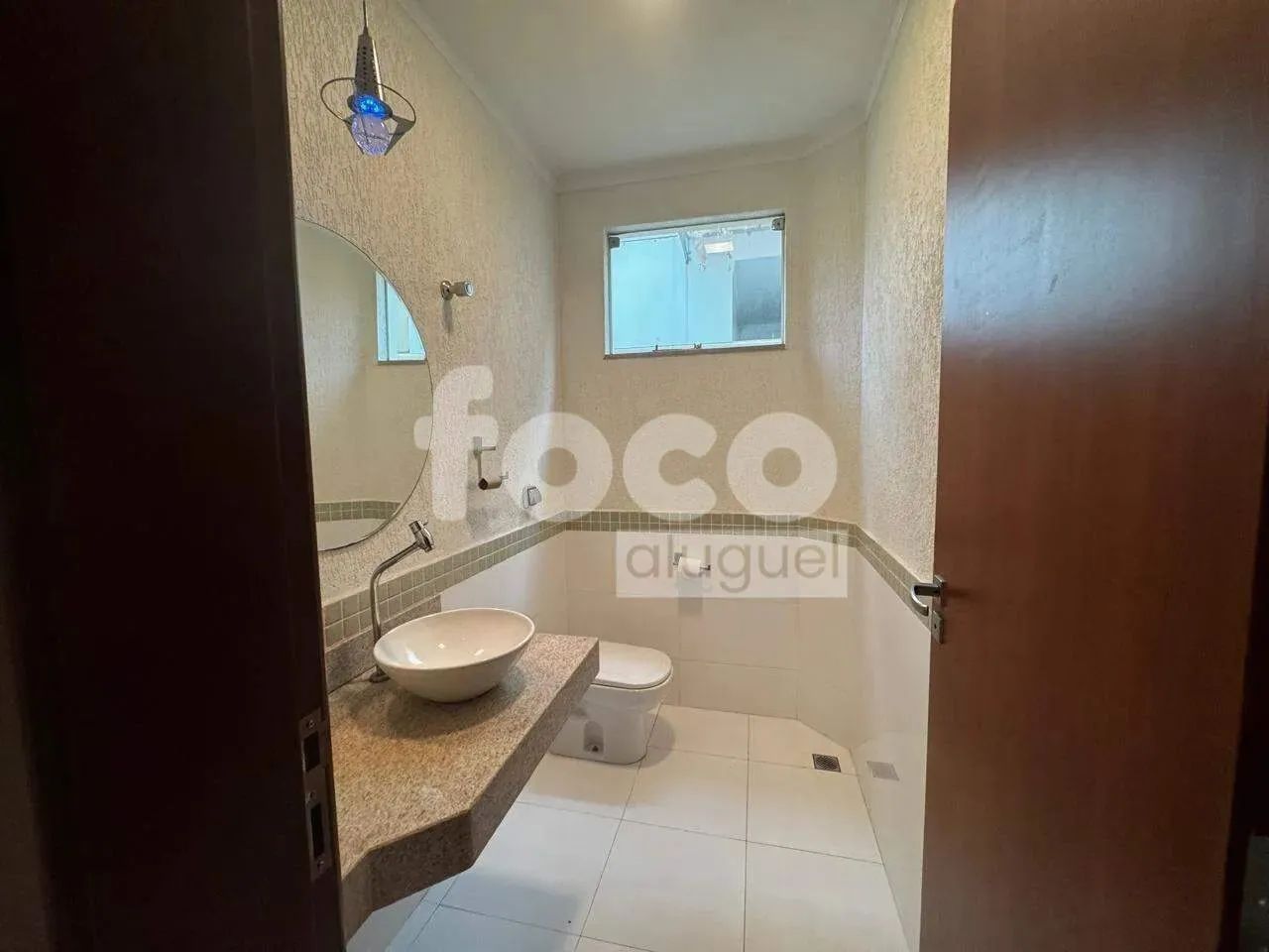 Casa em condomínio fechado em uma das melhores regiões da cidade. - Foto 14