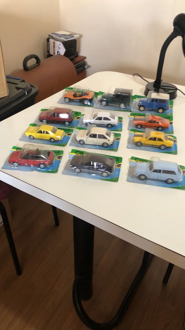 Miniaturas de carros e motos - coleções completas! - Foto 2