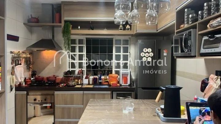 Casa térrea à venda, totalmente reformada, com 104m² de área em Barão Geraldo