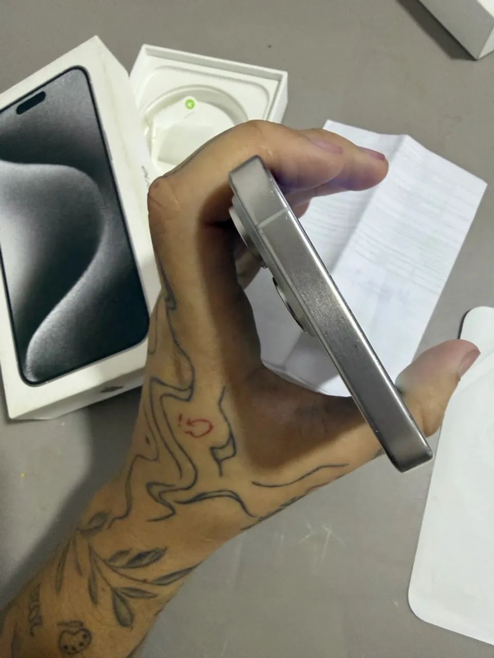 iPhone 15 Pro Max 256 g - Caixa - Nota - única dona  - Foto 5