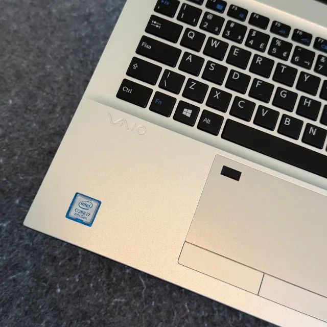 Notebook VAIO  - Intel Core i7 de 8ª geração, 8GB RAM, SSD 256GB e tela de 15.6 polegadas - Foto 3