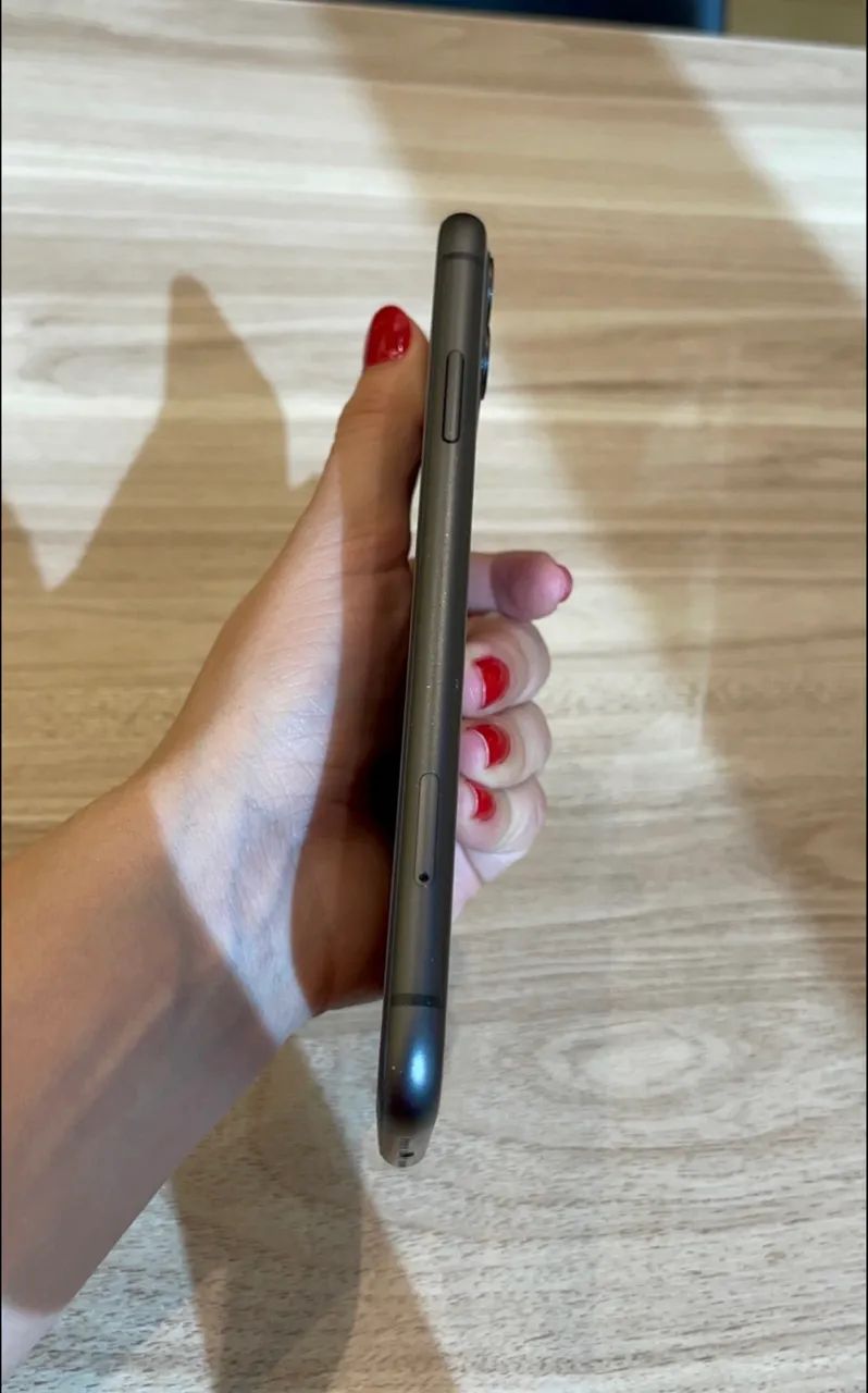 iPhone 11 64Gb Preto 75%  - Foto 5