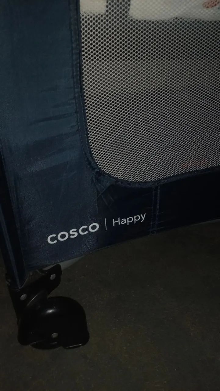 Berço portatil  Marca Cosco 