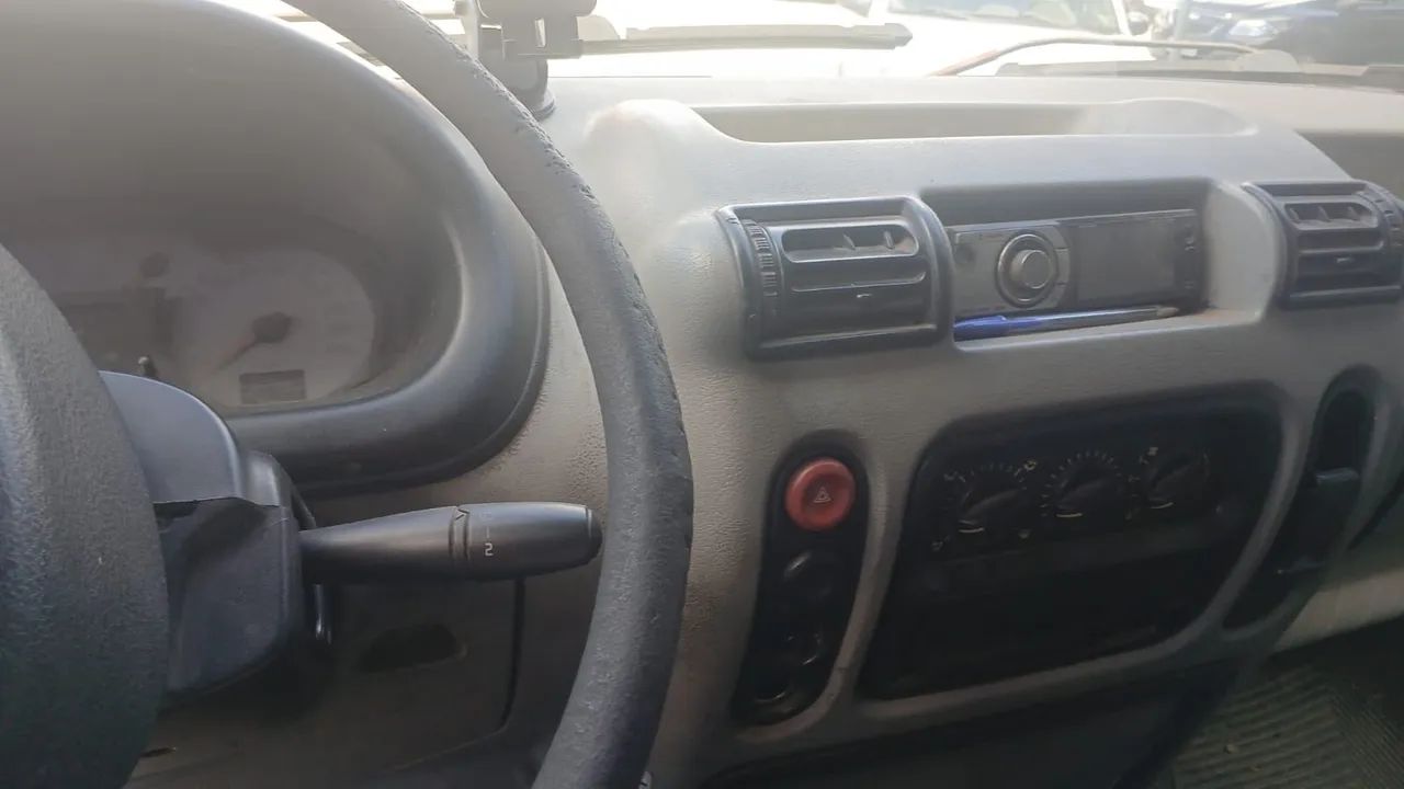 Renault Master Master 2.8 DTI Furgão 114cv Diesel curto 2003