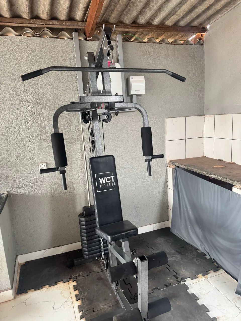 Academia com vários equipamentos  - Foto 3