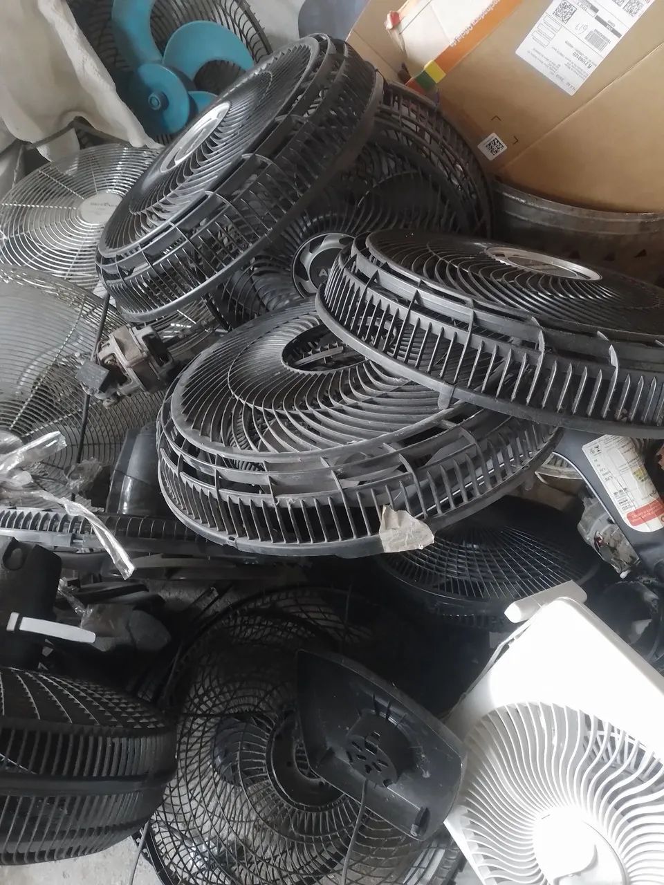 VENTILADORES  DIVERSOS   COM  DEFEITO  