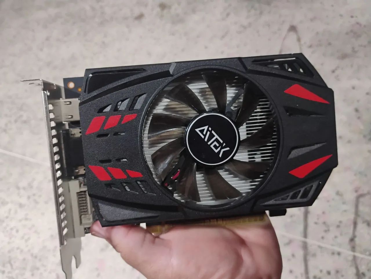 Placa de vídeo GTX 550Ti - Foto 5