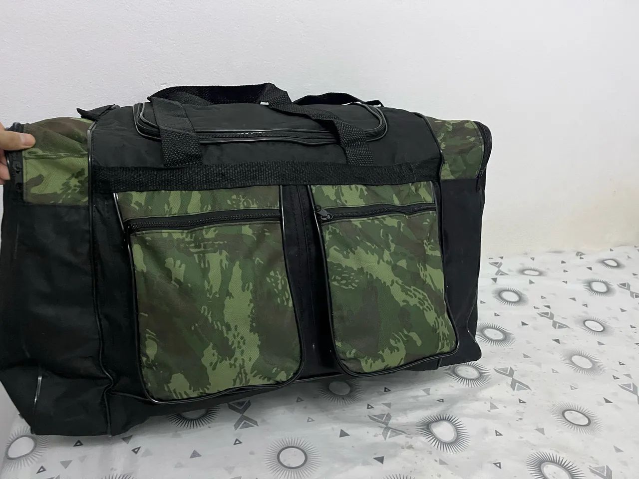 Bolsa de viagem.. grande/ camuflada 