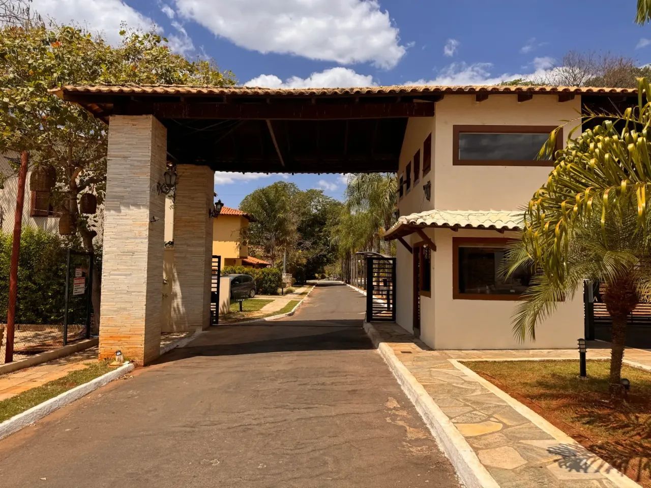 LOTE PARK DA ESTALAGEM PIRENÓPOLIS 385m2 CONDOMÍNIO ALTO PADRÃO