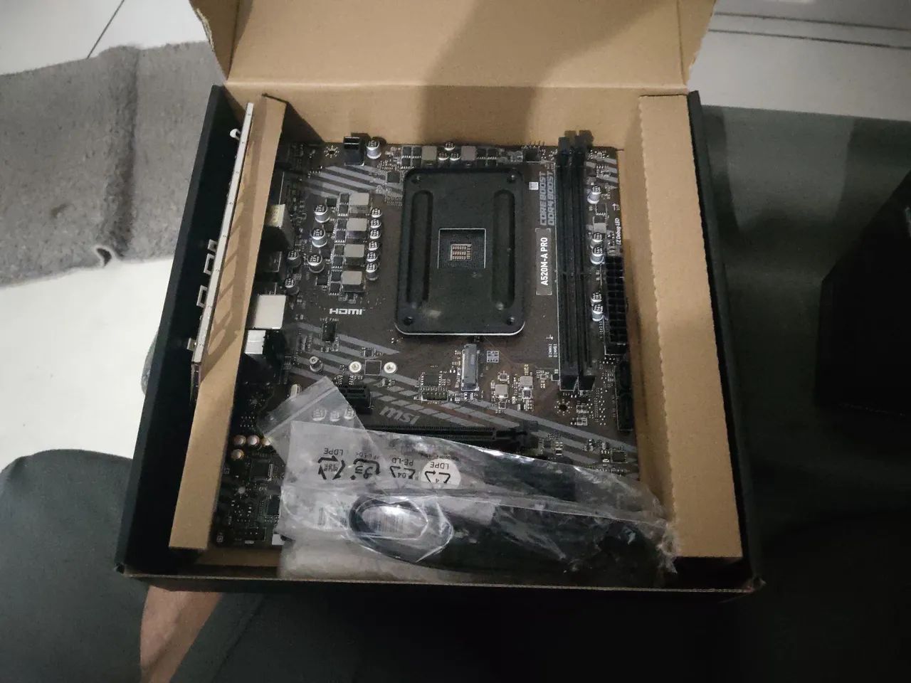 Ryzen 5500 + a520m apro - Foto 2