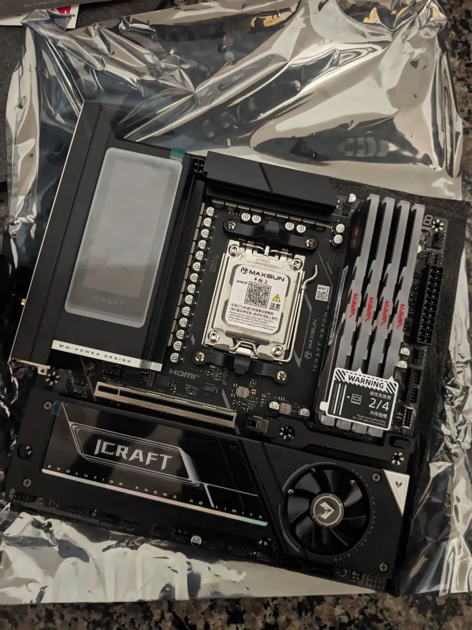 Kit placa mãe e memórias ( AM5 )