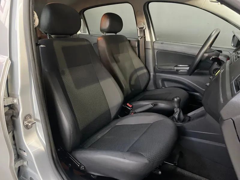 Volkswagen Voyage 1.0 Flex 12V 4p, foto 14 de 19