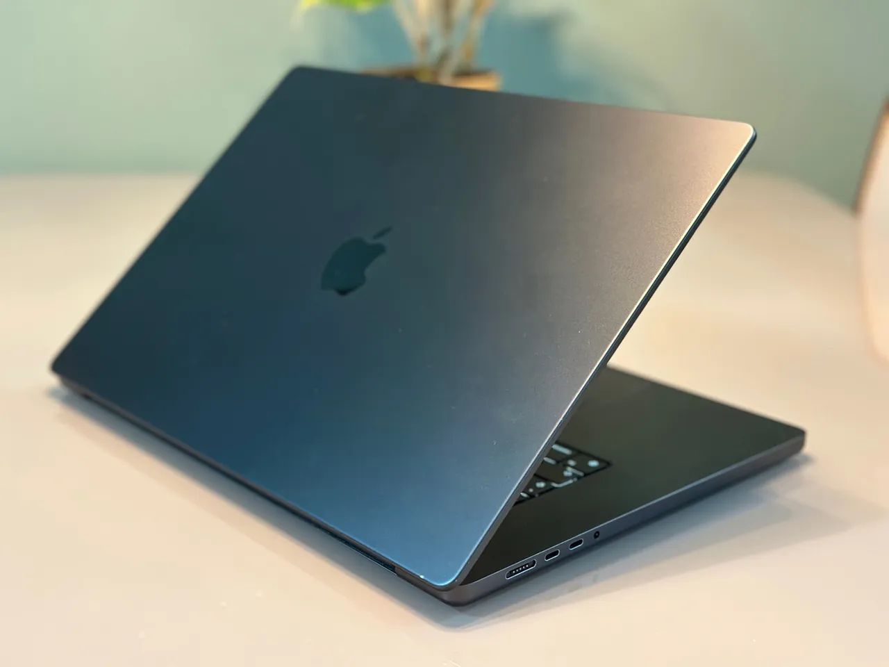 MACBOOK PRO 16 M3 PRO | 36GB RAM | SSD 512GB  - Foto 4