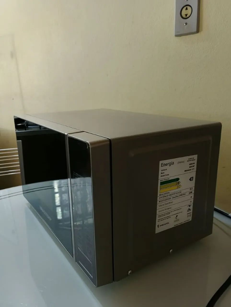 Microondas Brastemp espelhado 20 L - Foto 4
