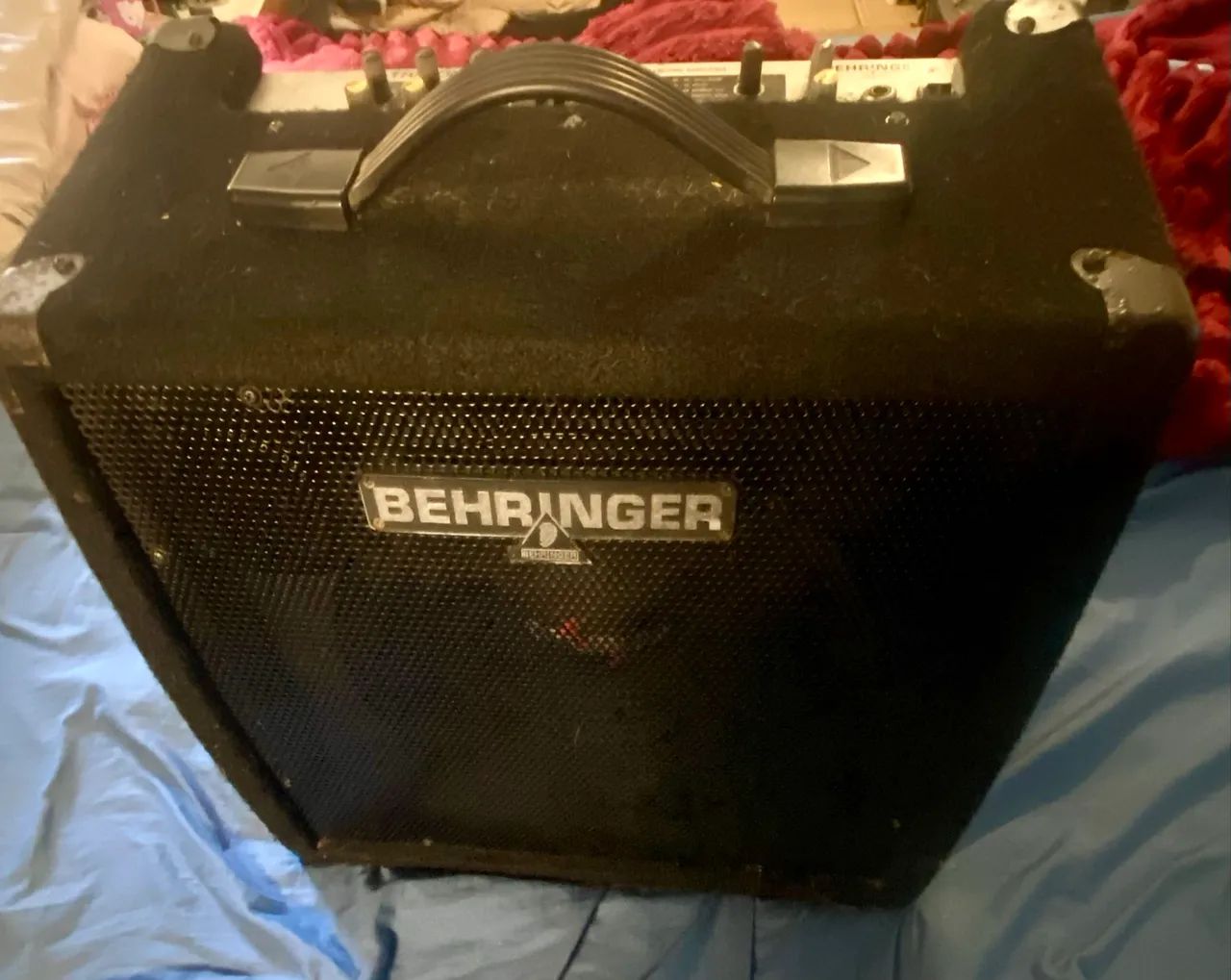 Cubo de Teclado, violão e voz - Behringer Ultratone K450FX - Foto 4
