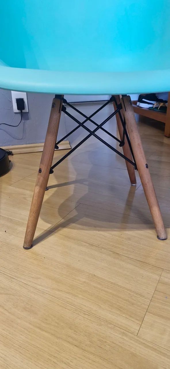 Cadeira Charles Eames com Braços Sillon-Daw Verde Menta Tiffany - Foto 3