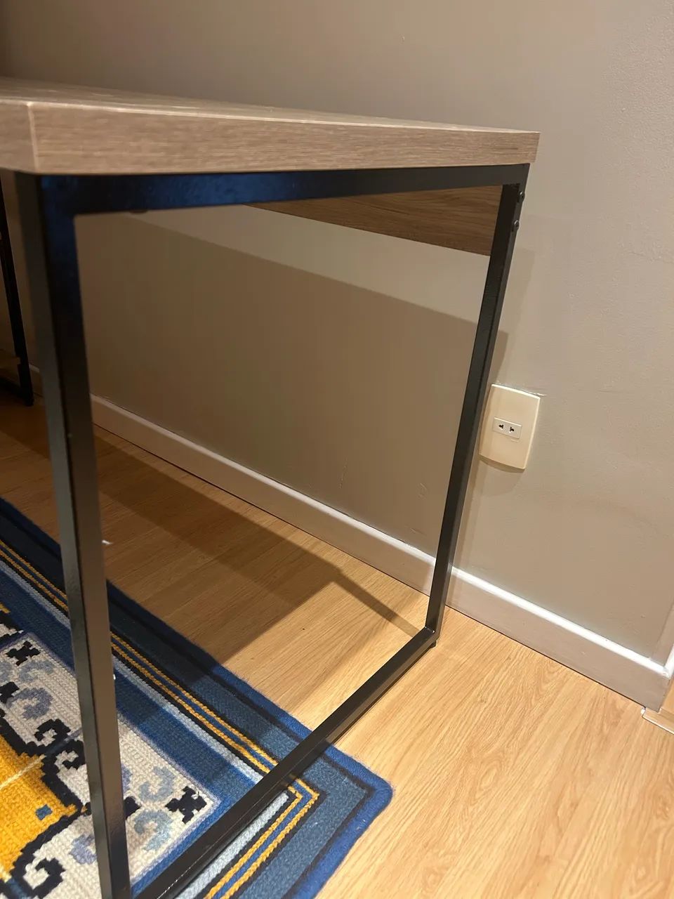 Mesa para escritório com estante - Foto 4