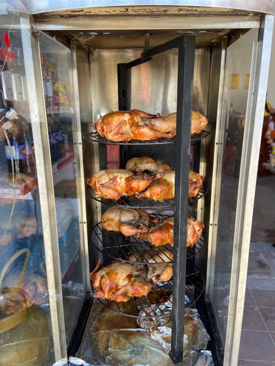 MAQUINA DE ASSAR FRANGOS E CARNES