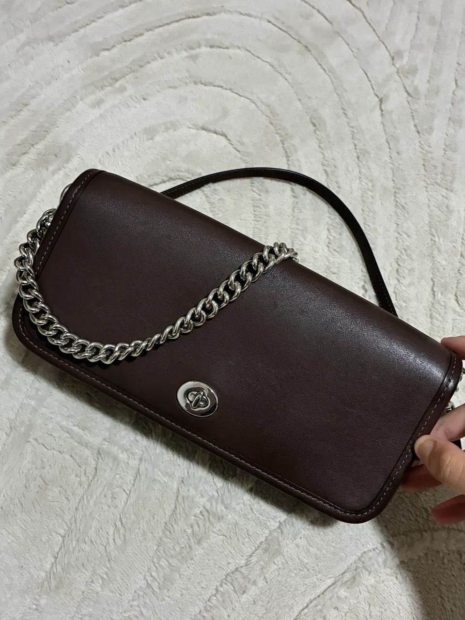 Bolsa Coach - Dinky 26 (com corrente) - Foto 4