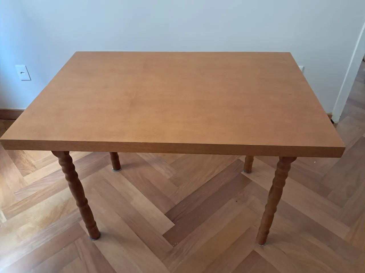 Mesa de madeira 120x80cm