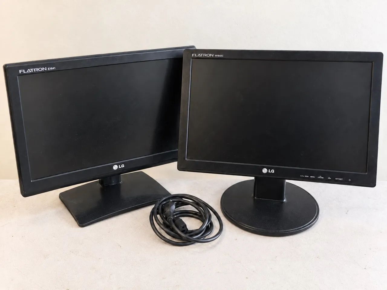 MONITOR LG FLATRON - 16 POLEGADAS