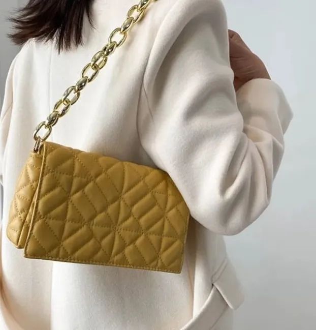 Bolsa bag shoulder mostarda, elegante, minimalista e sofisticada, com um toque blogueira