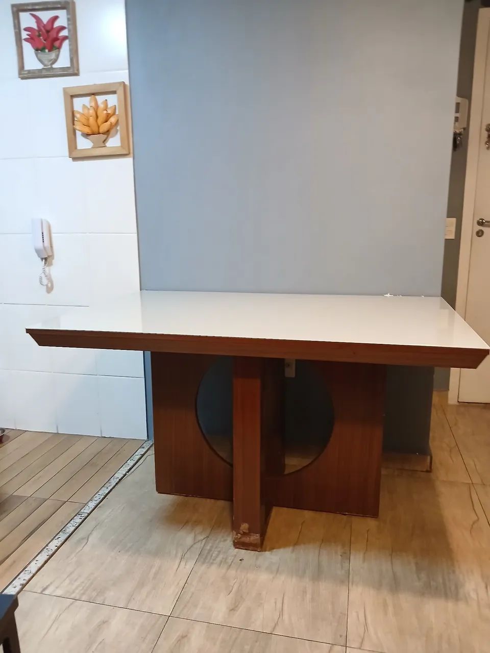 Mesa sala de jantar usada somente a mesa - Foto 4