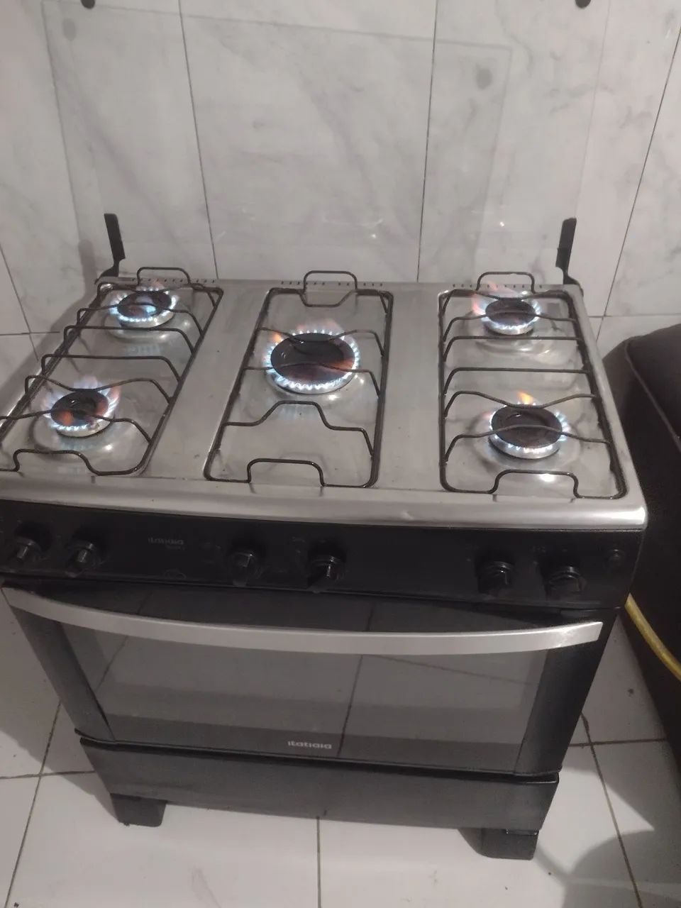 Fogão Itatiaia 5 bocas funcionando perfeitamente 