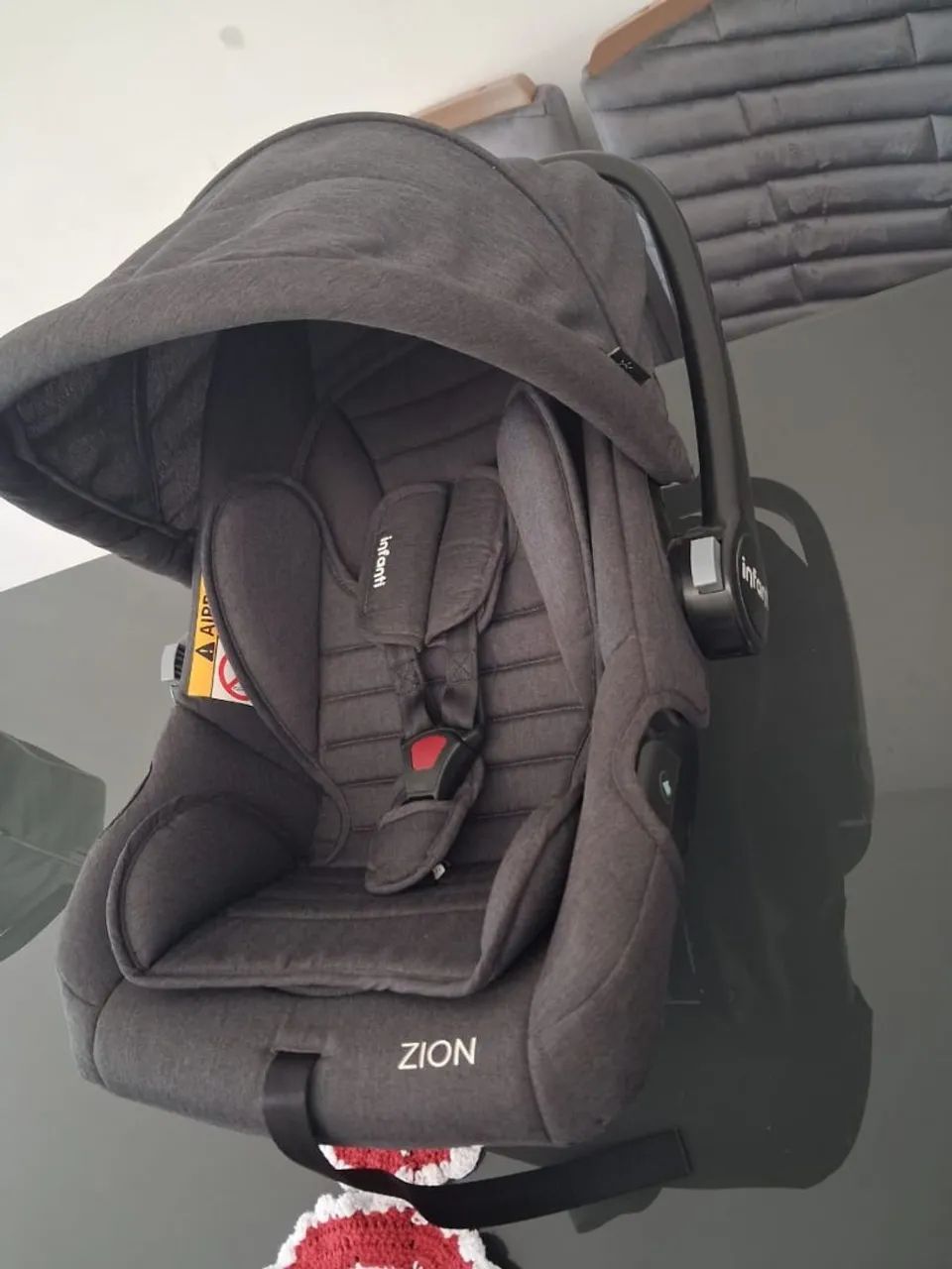 Venda bebê conforto com base. semi novo - Foto 4