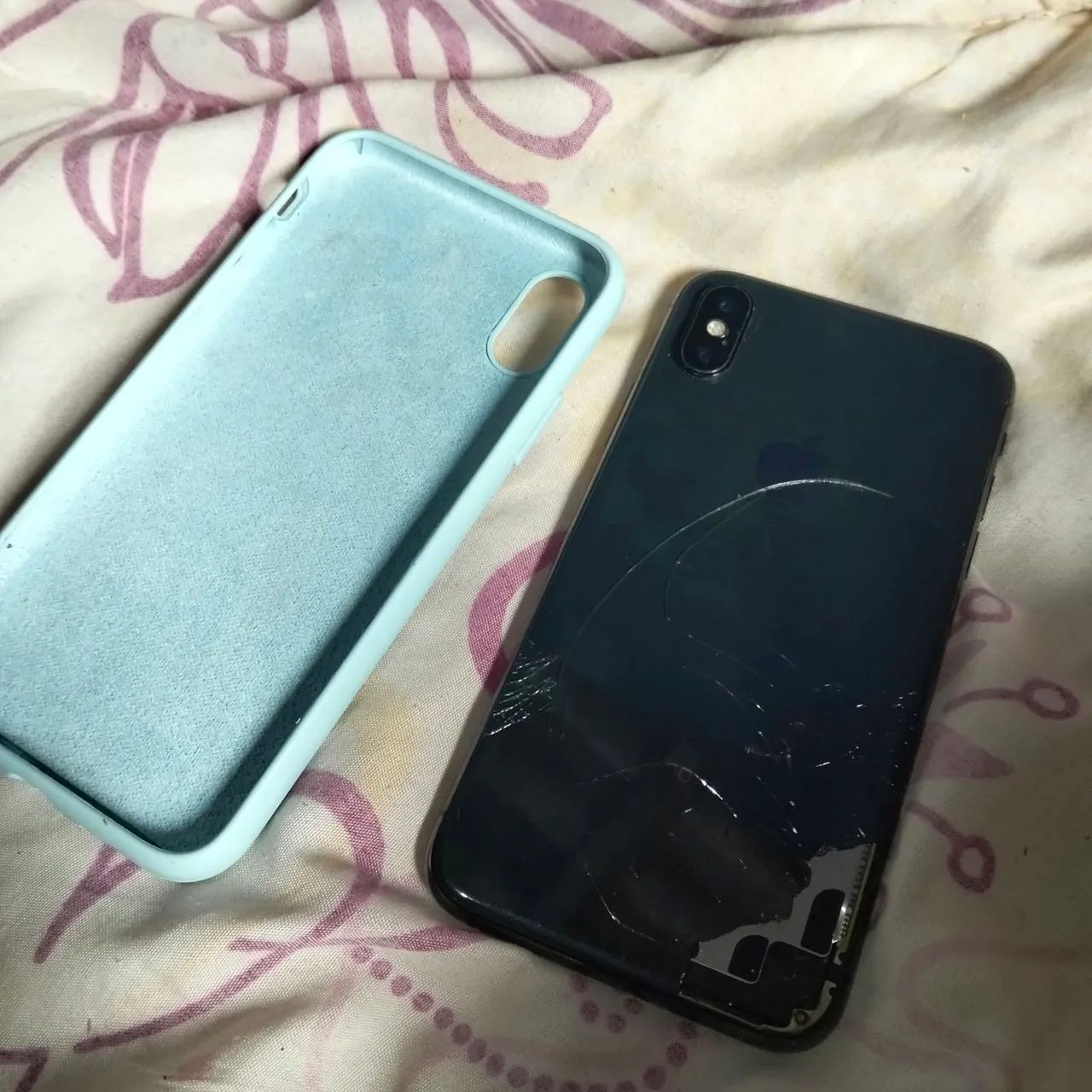 iPhone X 64gb vendo ou troco em Android 256gb - Foto 2