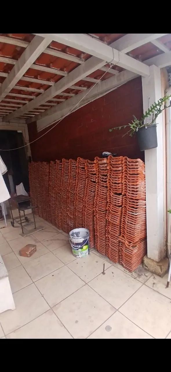 1,950 unidades de telhas romanas