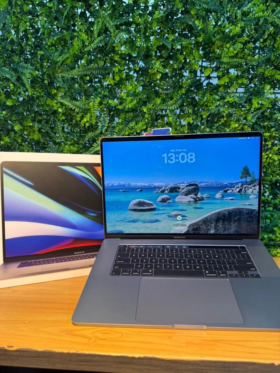 MacBook Pro A2141 2019  Intel core i9  16GB DDR4 1TB SSD Cor Space Grey 