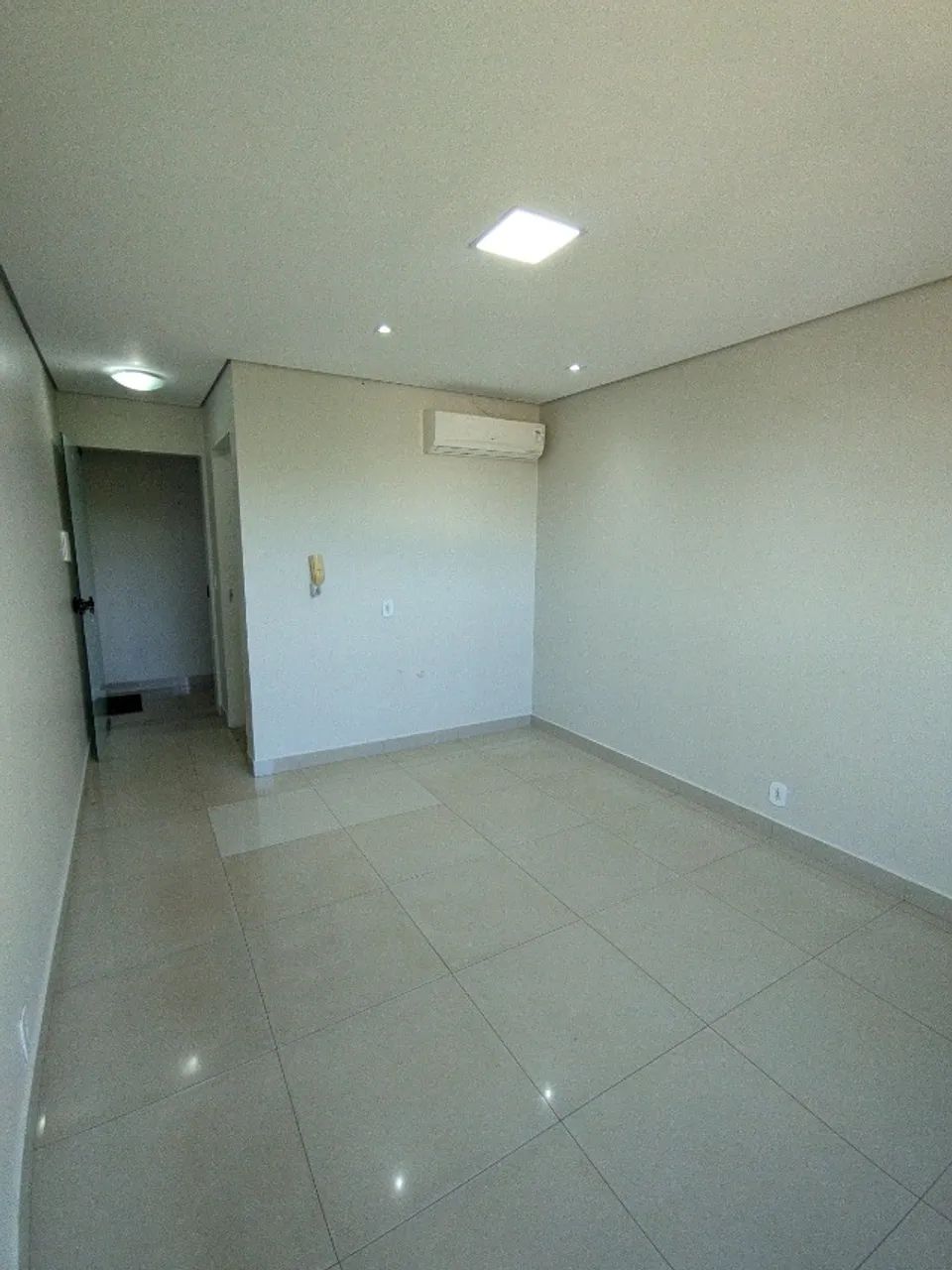 SALAS COM EXCELENTE LOCALIZAÇÃO EM SAMAMBAIA - Foto 2
