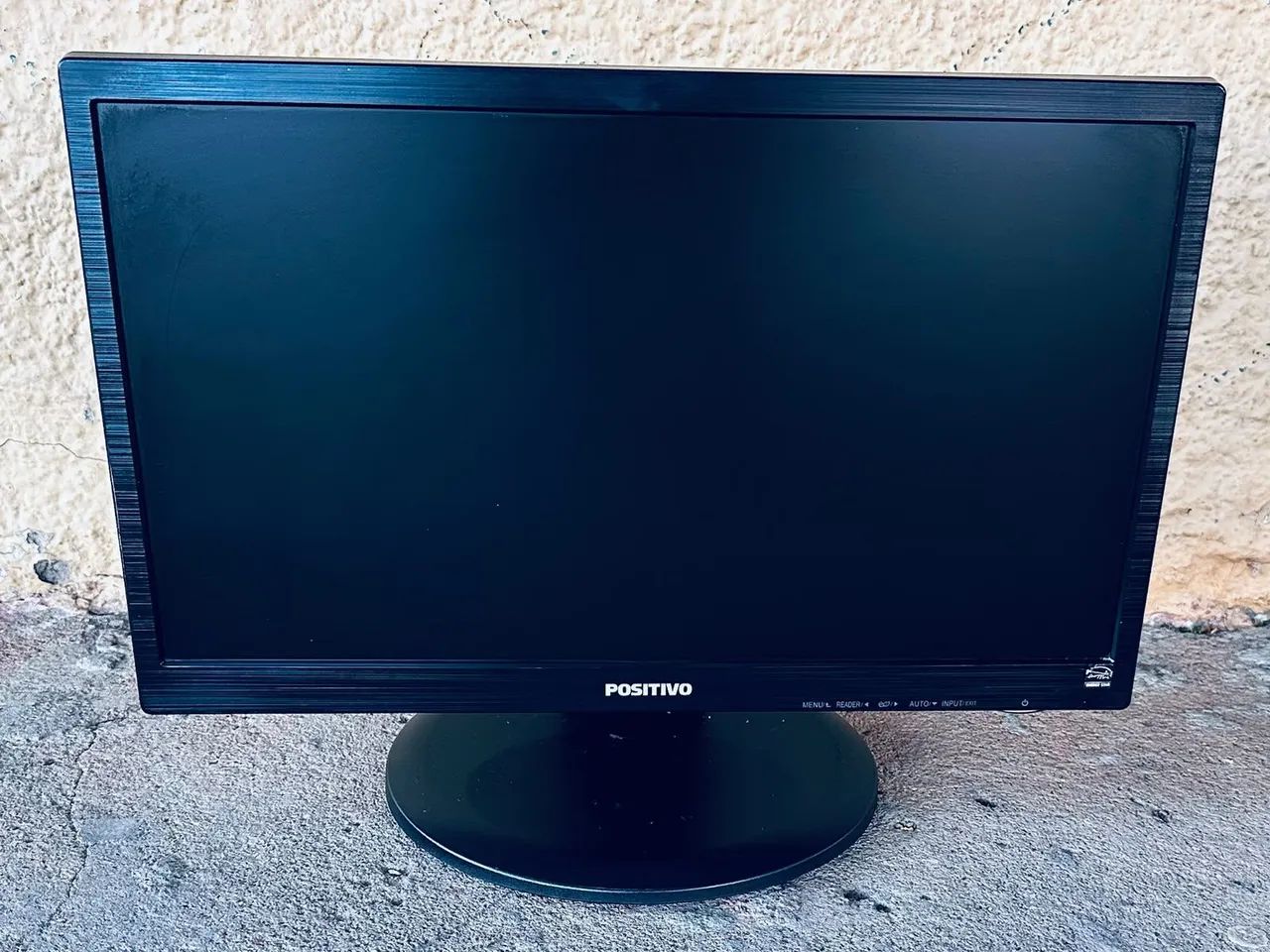 Monitor 19 polegadas gira na vertical 