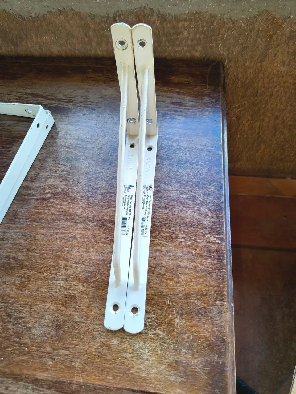 6 Mão Francesa 16x30 cm Lotus - Brancas - Ótimo Estado - Foto 5