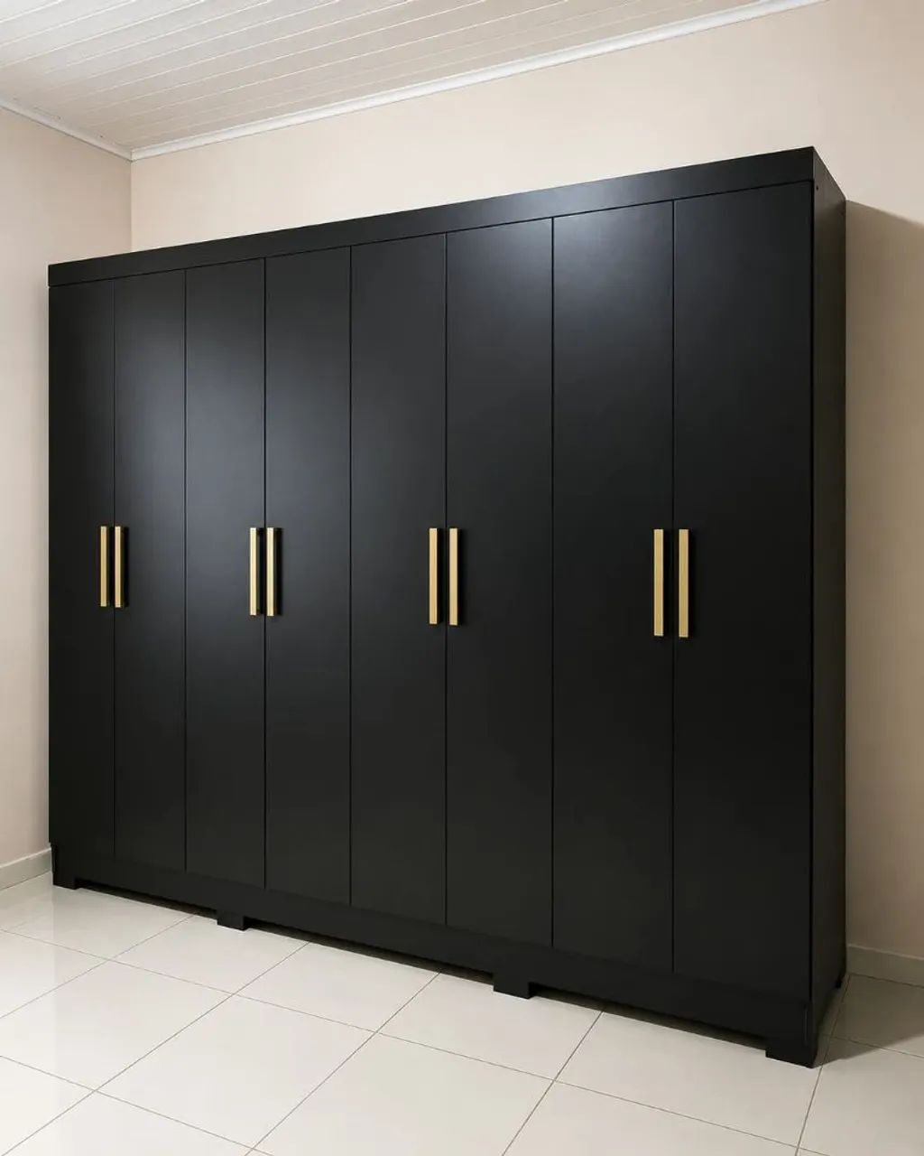 Roupeiro em Mdf 8 portas - Preto 