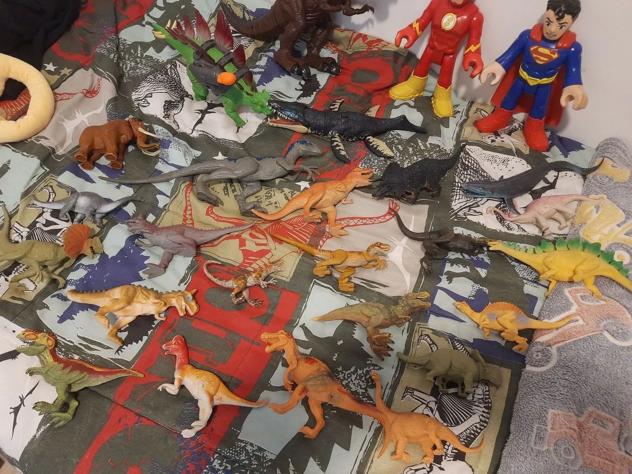 Brinquedos Heróis, Dinossauros - Foto 4
