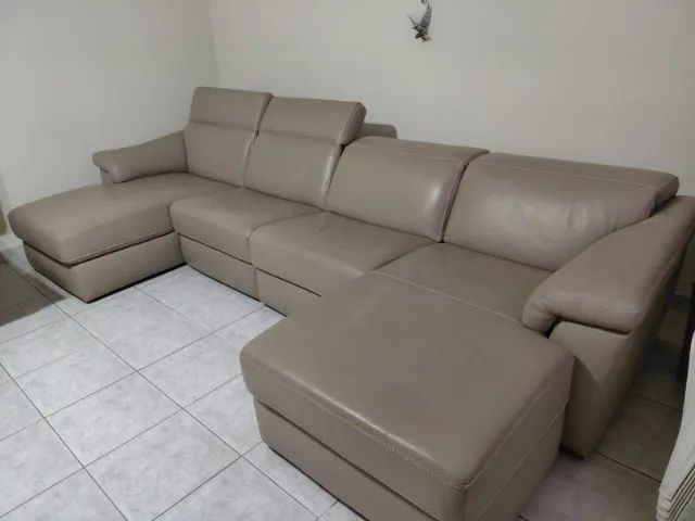 SOFÁ COURO LEGITIMO